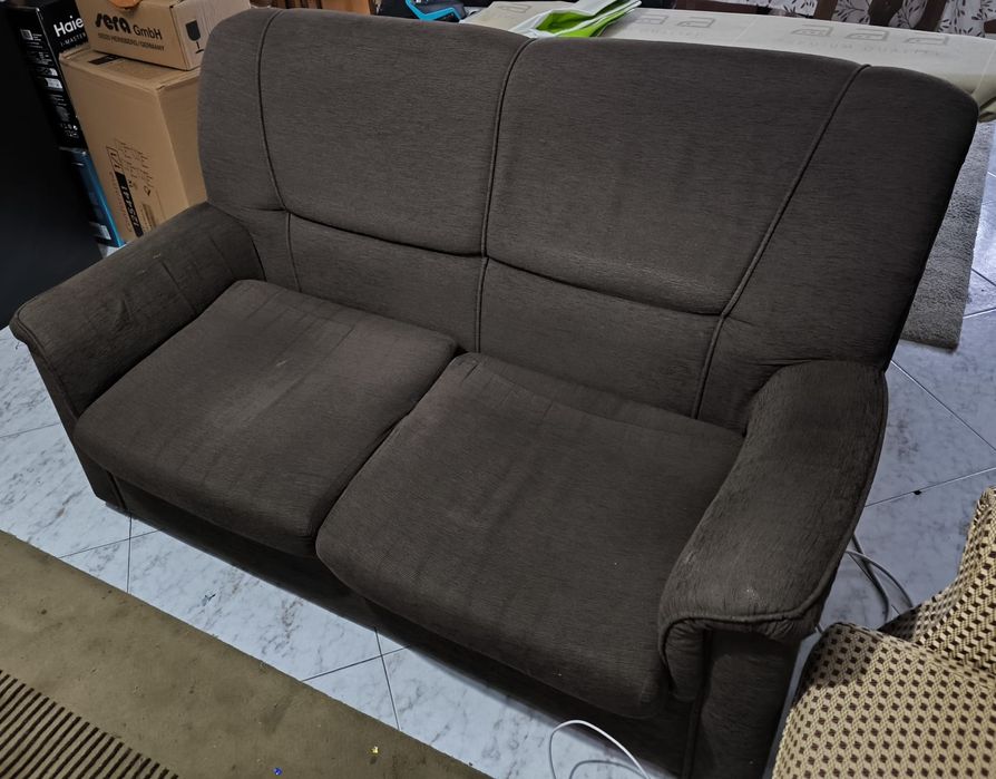 Dou sofá a quem vier buscar zona de gaia