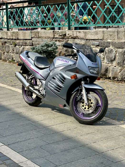 Suzuki RF600R пушка стан