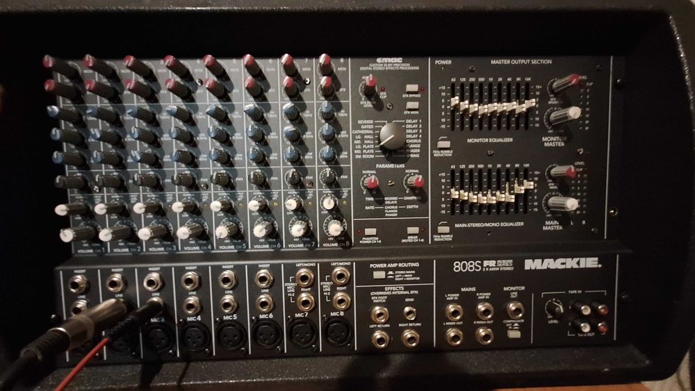 Powermixer Mackie 808s