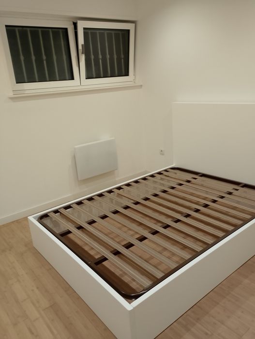 Quarto independente confortável e bem localiza