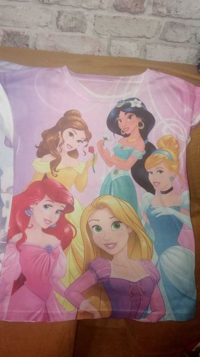 Bluzeczki z bajek Księżniczki Bella,Arielka, księżniczka Zosia 7-8lat