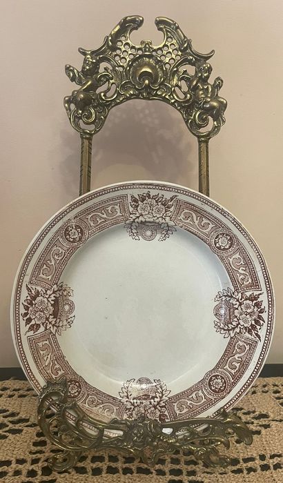 Prato em faiança Sacavém