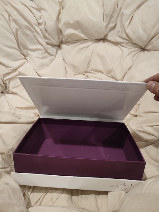 250 Caixas presente com aba íman