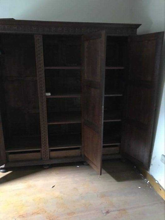 Vendo Armário Madeira Vintage