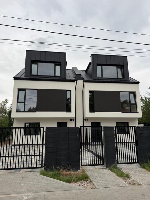 Nowoczesny dom w zielonym centrum Legionowa  131 m²  ul. Langiewicza 4