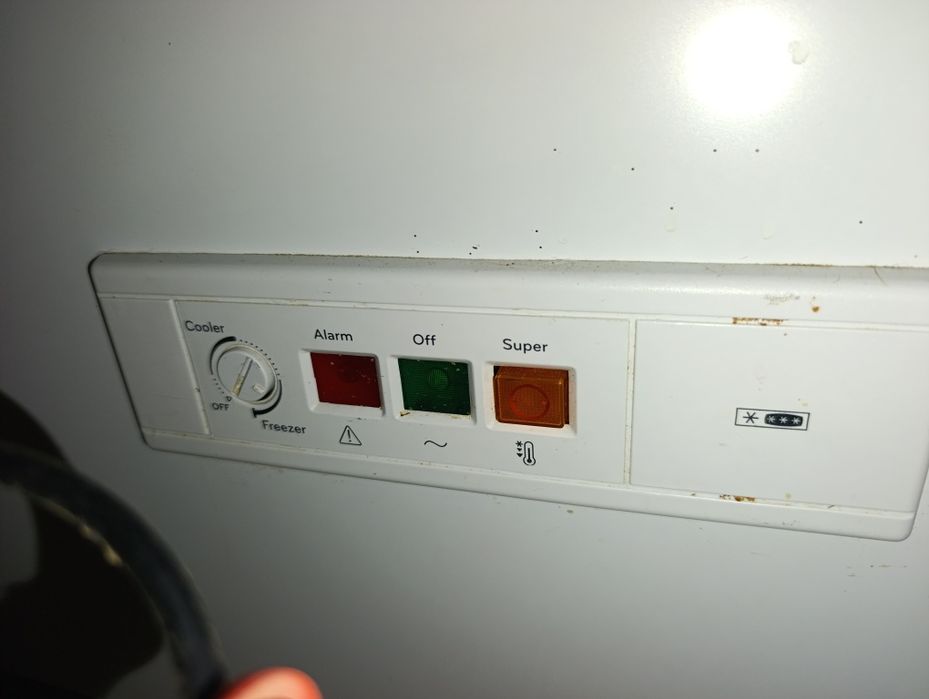 Vendo arca a trabalhar como nova