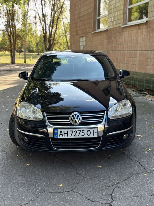 Volkswagen Jetta5 1,6 бензин (обмен можно)