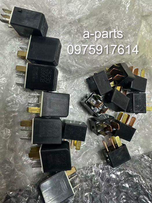 Корпус блока предохранителей реле Рог Nissan Rogue T33 2021-2025