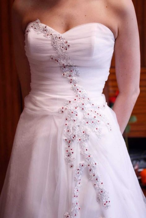 Suknia ślubna z gorsetem