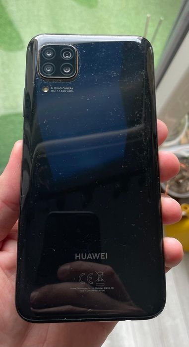 Huawei P40 Lite + 3 szybki ochronne :-)