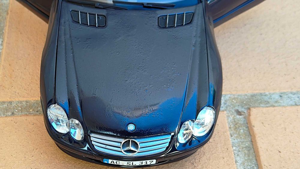 Mercedes Benz SL Class 2001 Minichamps