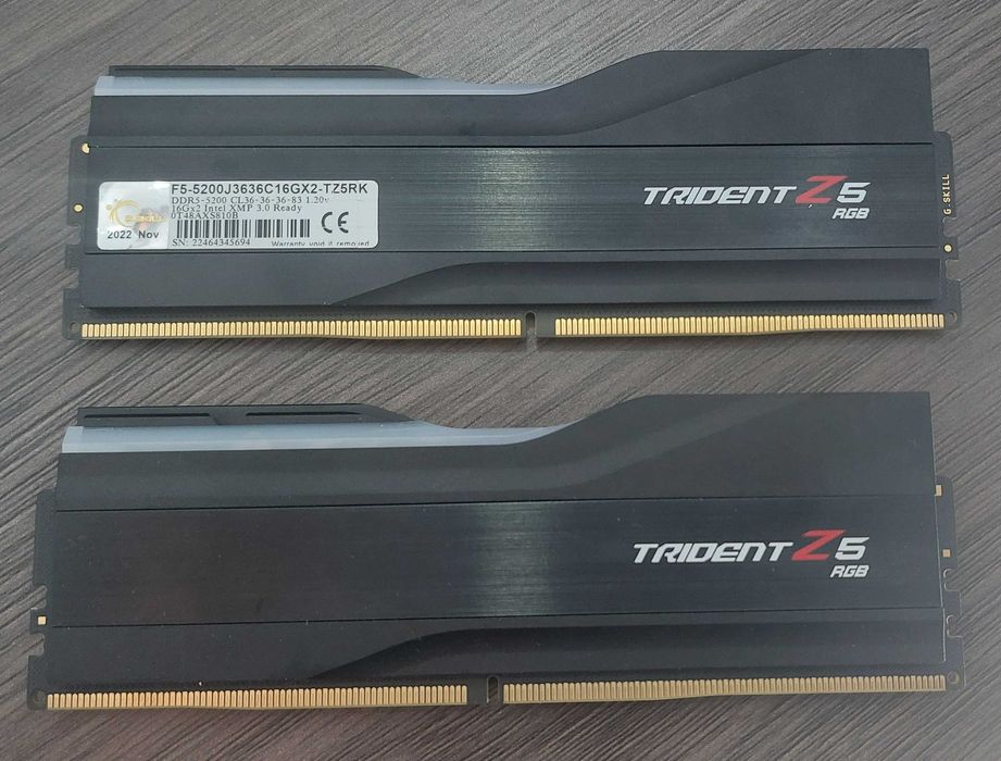Kit Memória RAM G.SKILL Trident Z5 RGB 32GB (2x16GB) DDR5-5200MHz CL36 (36-36-36-83) 1.2V Preta