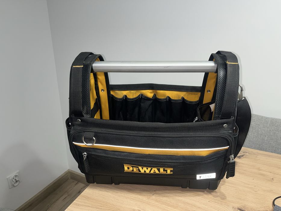 TORBA NARZĘDZIOWA  Dewalt DWST82990-1 otwarta