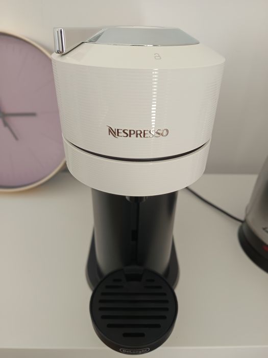 Ekspres kapsułkowy DELONGHI Nespresso Vertuo Next ENV120.W Biały