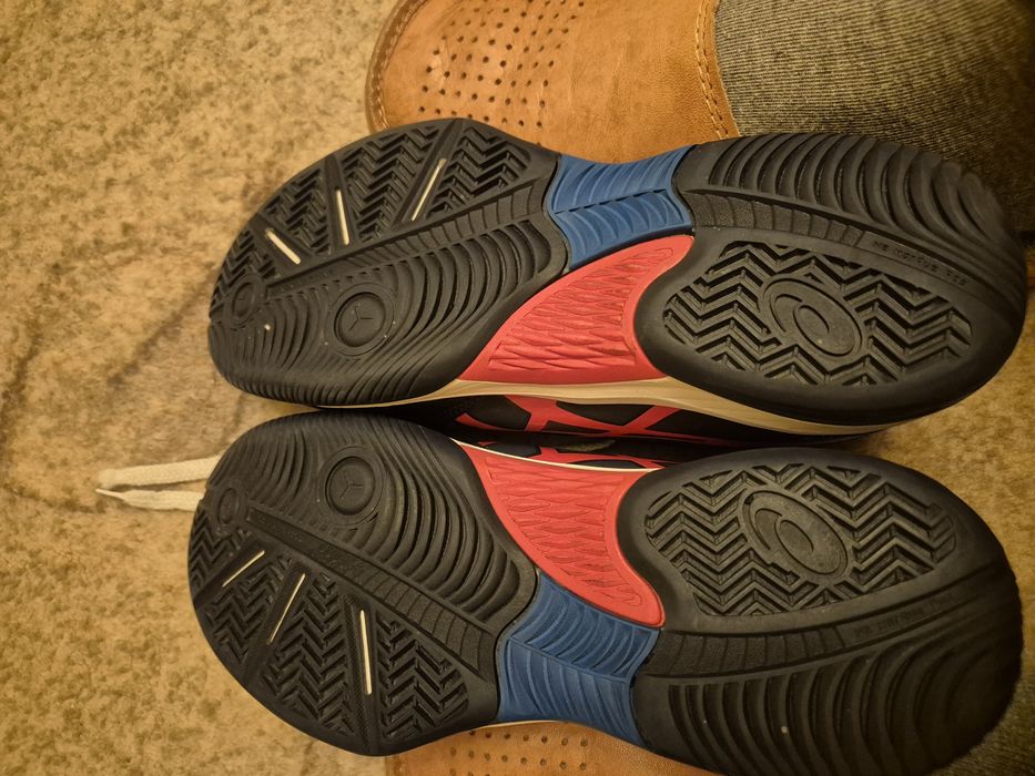 Buty halowe asics 39