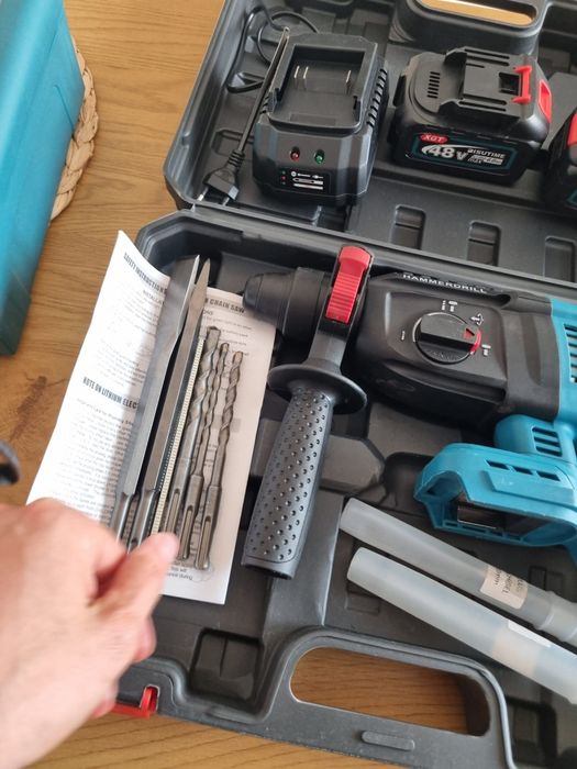 Martelo perfurador demolidor 2 baterias