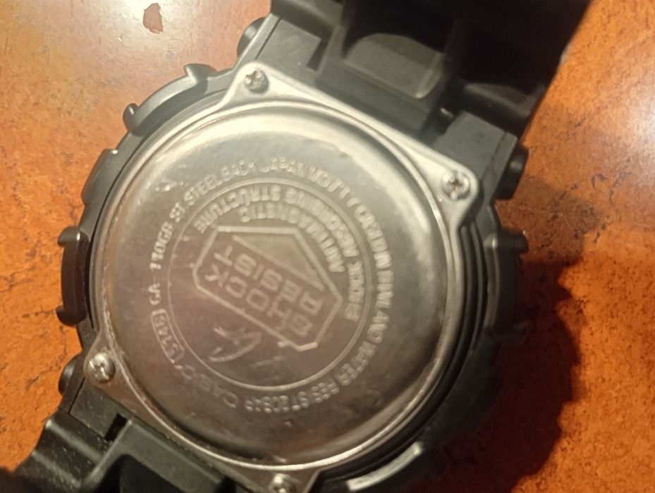 CASIO G-SHOCK GA 110gb  sprzedam uzywany  zegarek