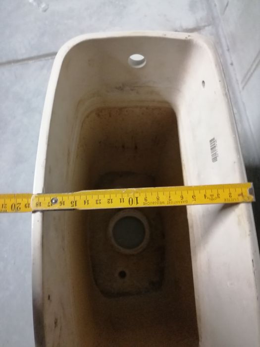 Spłuczka do WC bez pokrywy