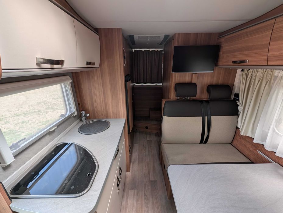 Kamper Weinsberg dg700 r59 klima solar alkowa VAT bdb