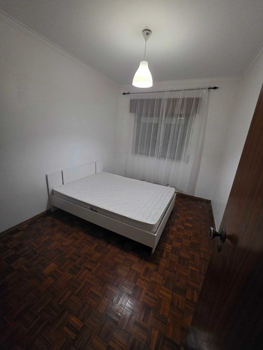 Quarto  disponível em Vila Franca de Xira