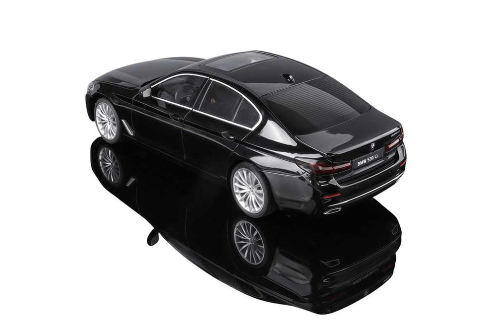 Колекційна модель BMW 530Li 1:18