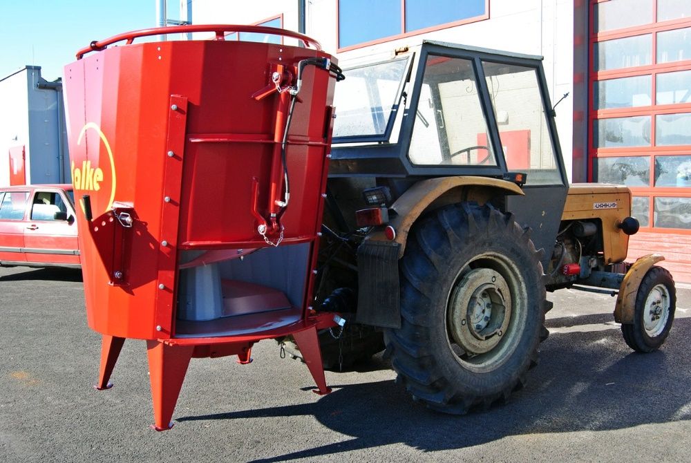 Wóz paszowy mini paszowóz FALKE Mini 2.5