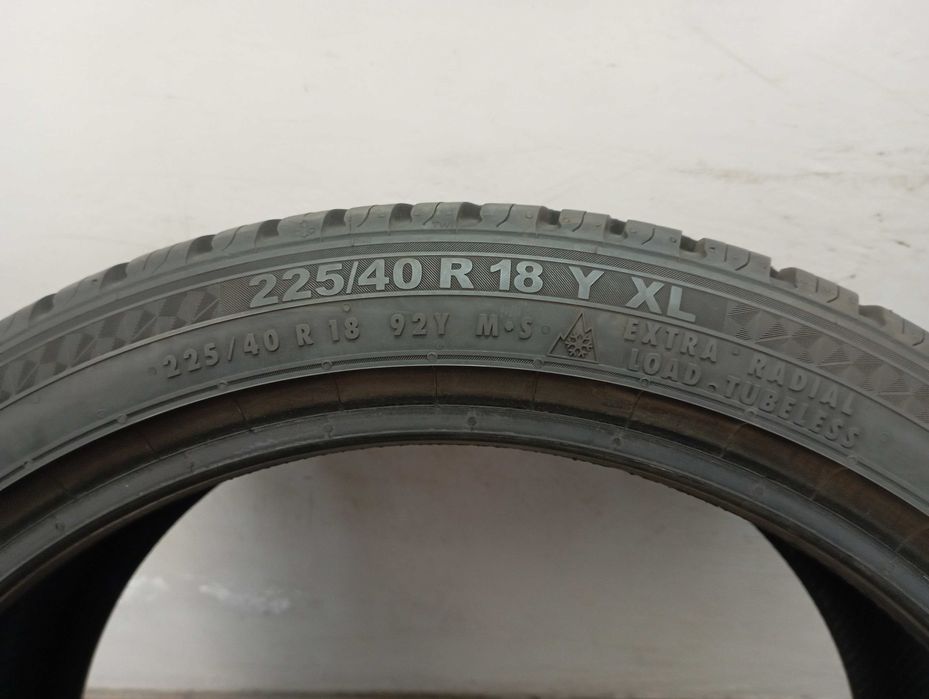 1x225/40R18 Semperit Allseason-Grip, 2022 rok, 92Y XL, bieżnik 7,2mm