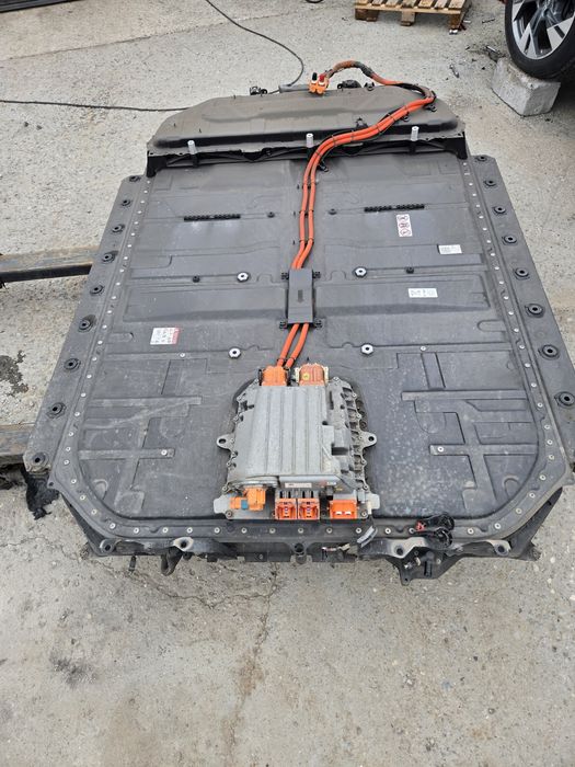 Bateria akumulator audi q8 e-tron 55 quattro  kompletna bateria modul audi e-tron 55 408km 300kw  95kwh