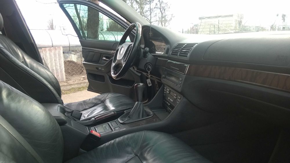 BMW е 39. 525 рестаил. механика. 2002 г.
