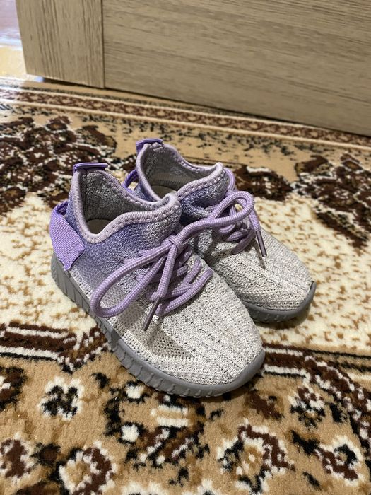 Прожам дитячі кросівки