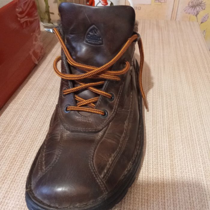 Ботінки . Зимові