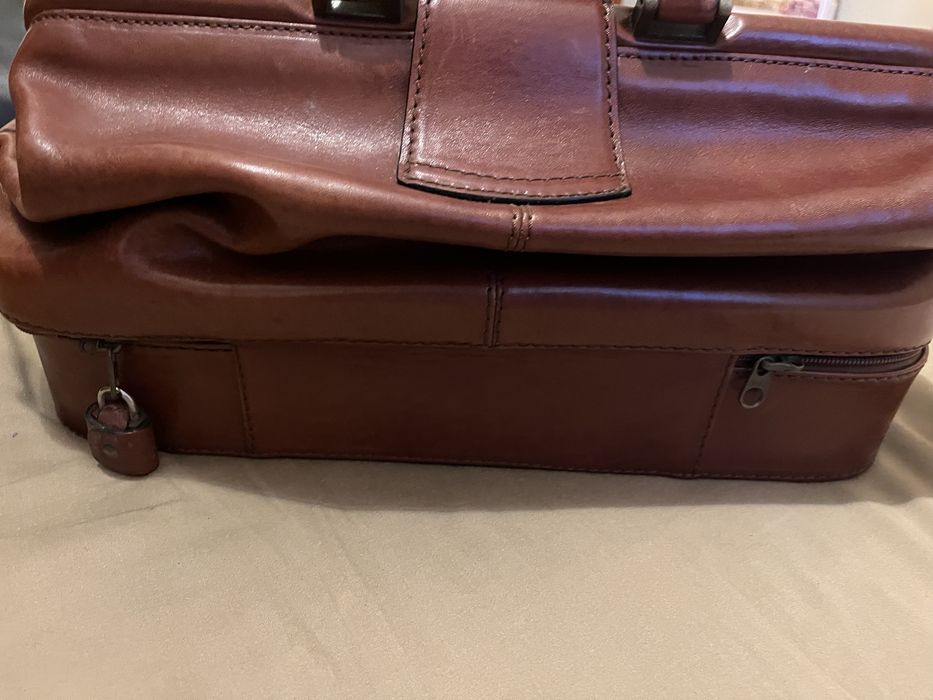 Mala tipo medico em pele ceancarel