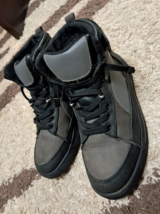 Ботинки зимние 37 размер в идеальном состоянии