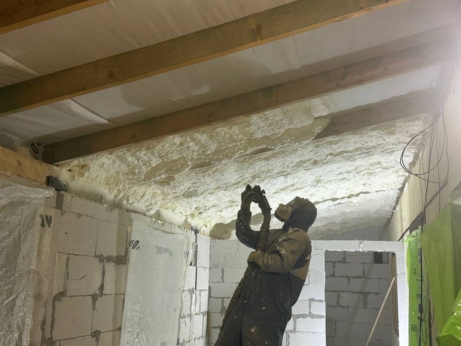 Утеплення пінополіуретаном, ППУ, піною Калуш