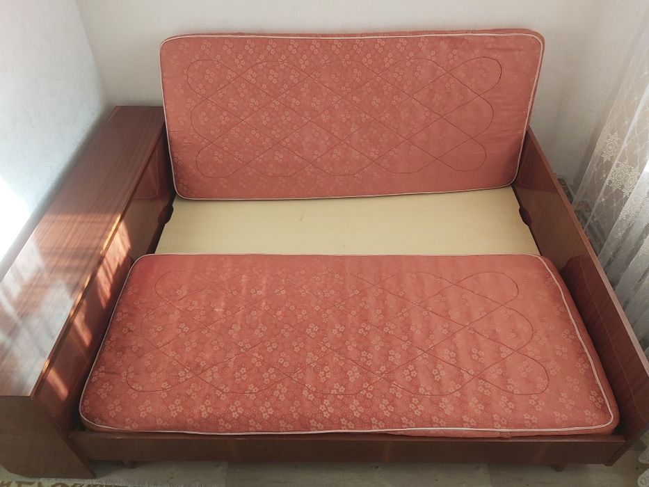 Двохспальне ліжко