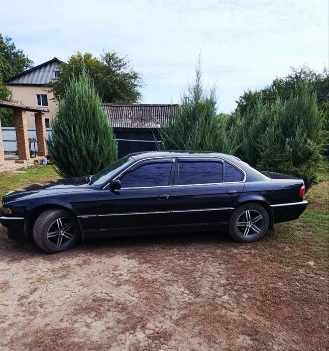 Продам BMW E38 Long
