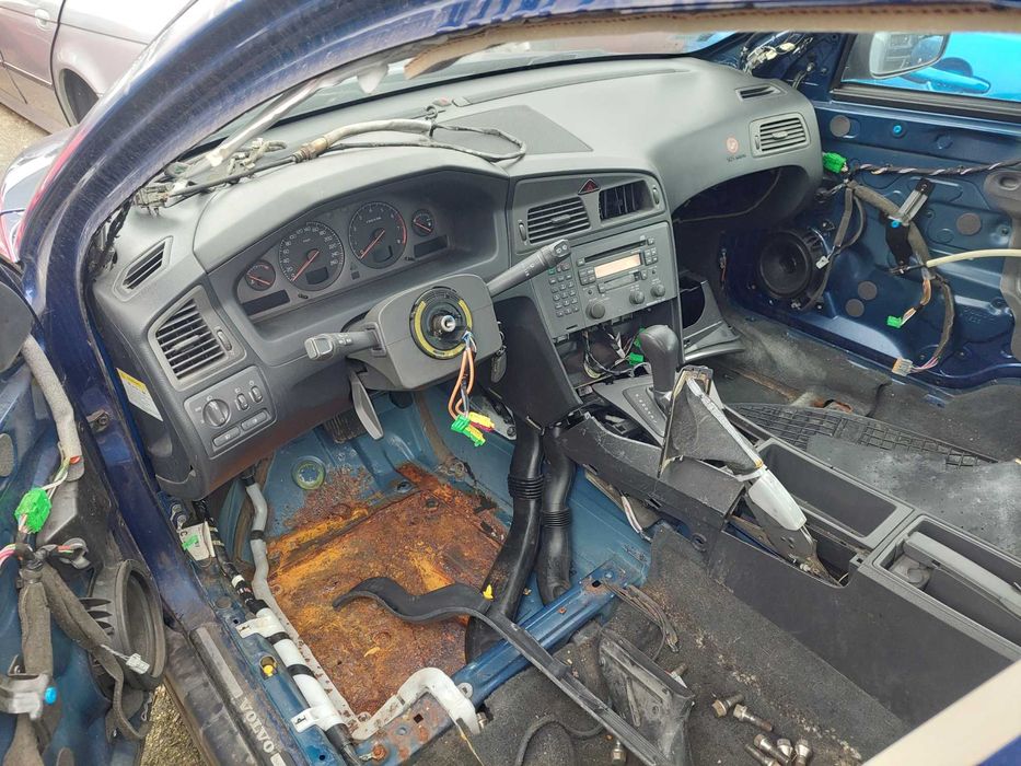 Volvo XC70 na części
