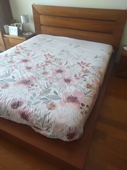 Cama de Casal em Cerejeira