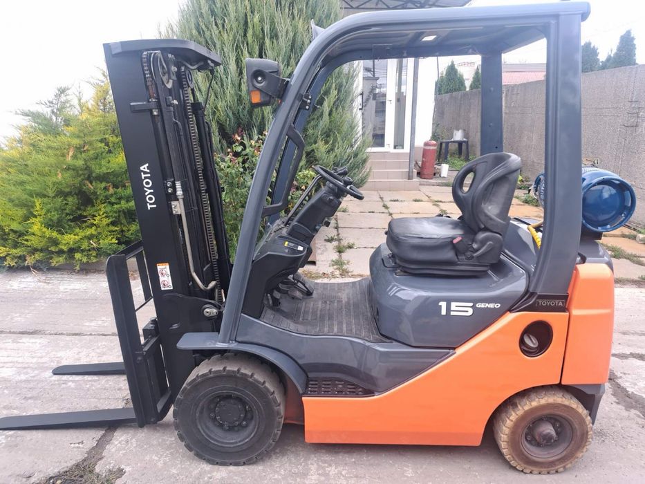 Навантажувач TOYOTA FD-10