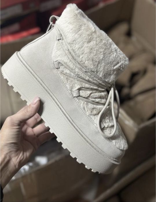 Угги черевики  oysho 7/9