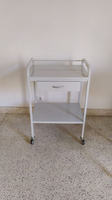 Vendo accesorios para consultório médico