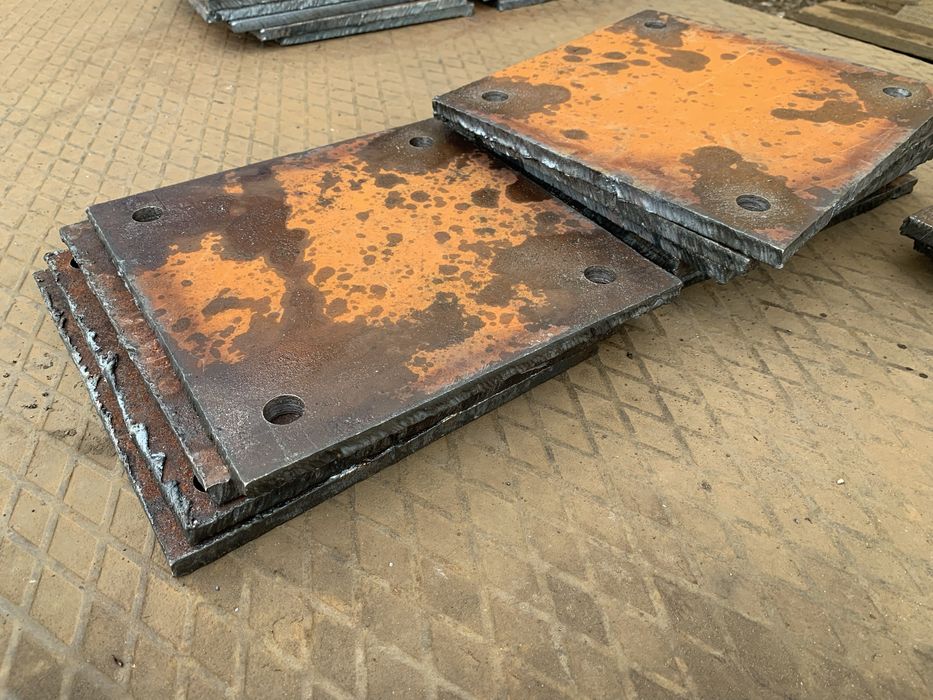 Лист стальний від 2 до 40 мм. Виготовлення закладних по розмірах