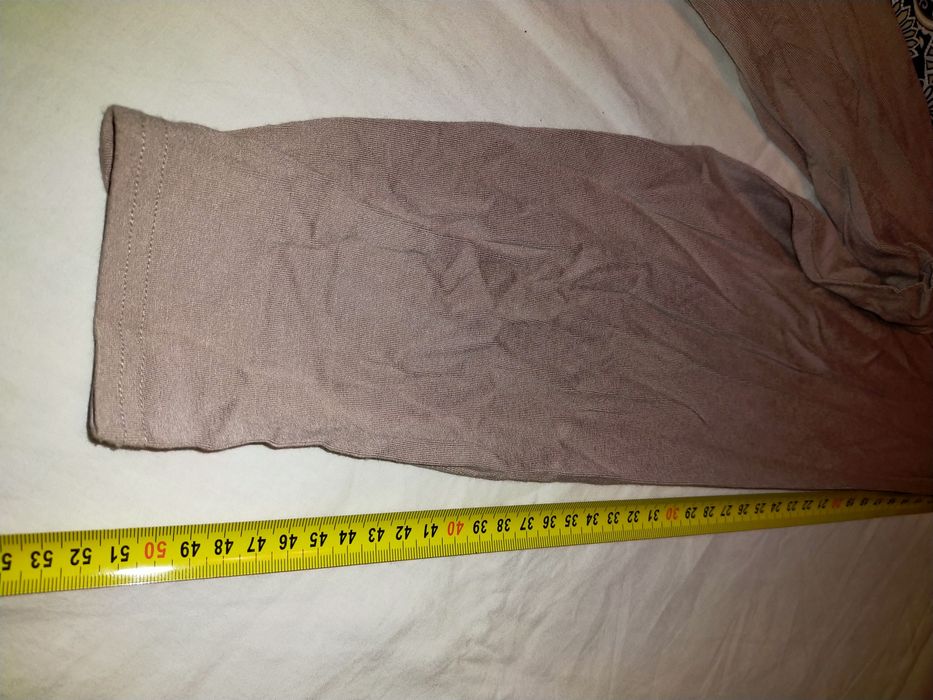 Bluzka beżowa ze wstawkami 50