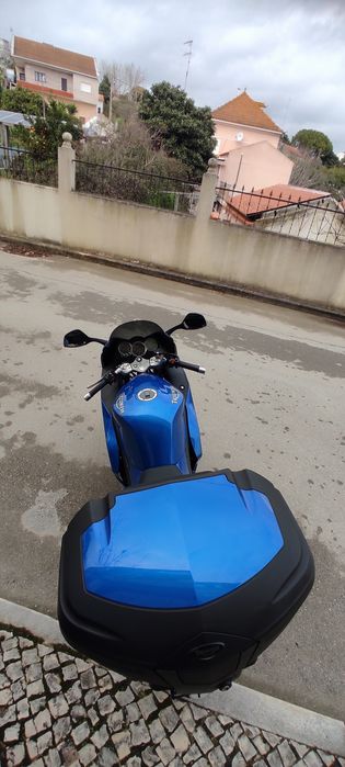 Triumph Sprint ST 1050