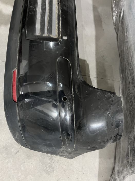 Para -choque traseiro 6L