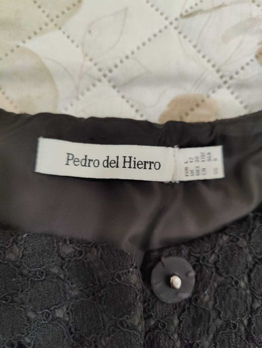 Casaco de grife Pedro del Hierro tam. L em ótimo estado
