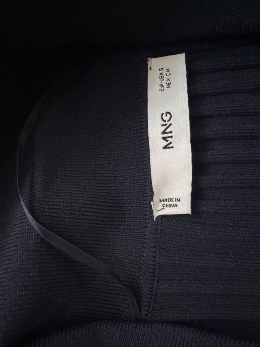 Синя кофта mango