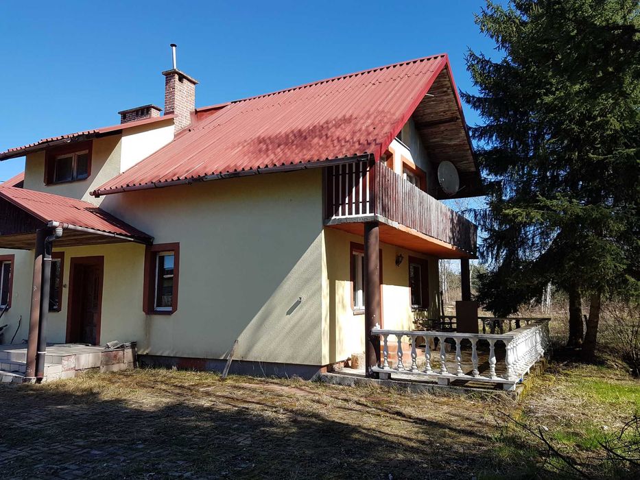 Sprzedam dom z budynkami gospodarczymi