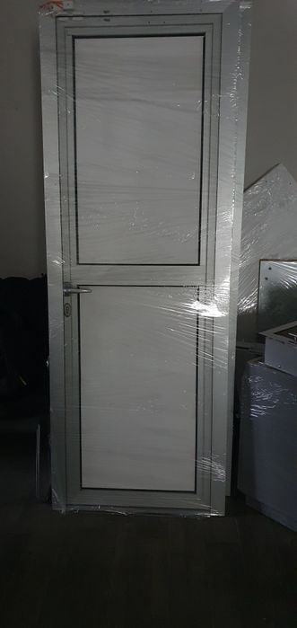 Двері алюмінієві