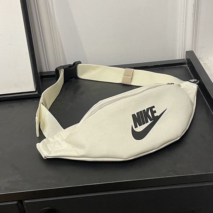 Бананка-сумка Nike